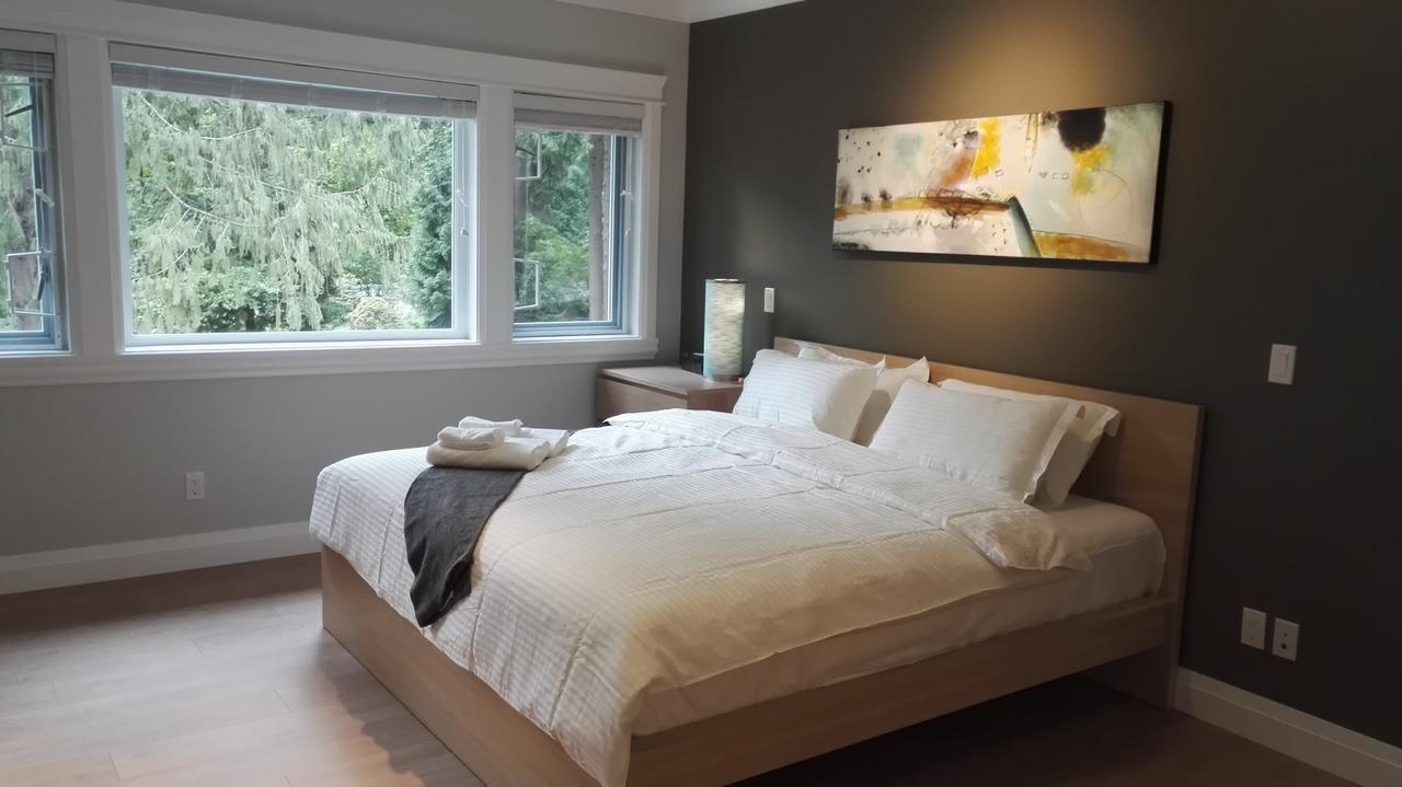 Riverfront Bed And Breakfast Lynn Creek ภายนอก รูปภาพ